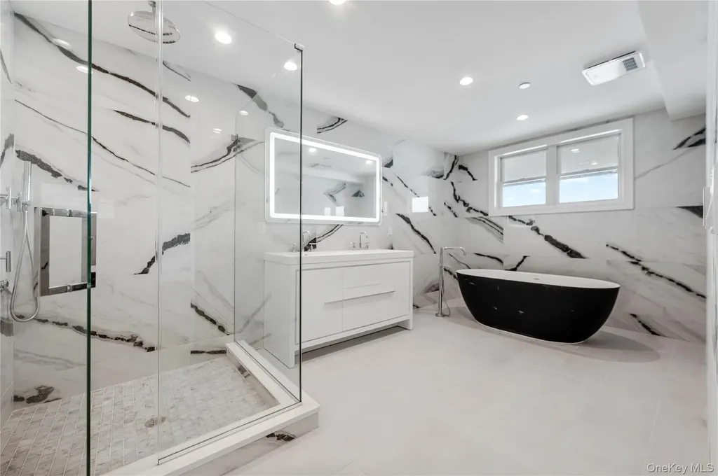 50 W Broadway Long Beach NY 11561