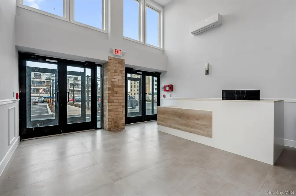 50 W Broadway Long Beach NY 11561
