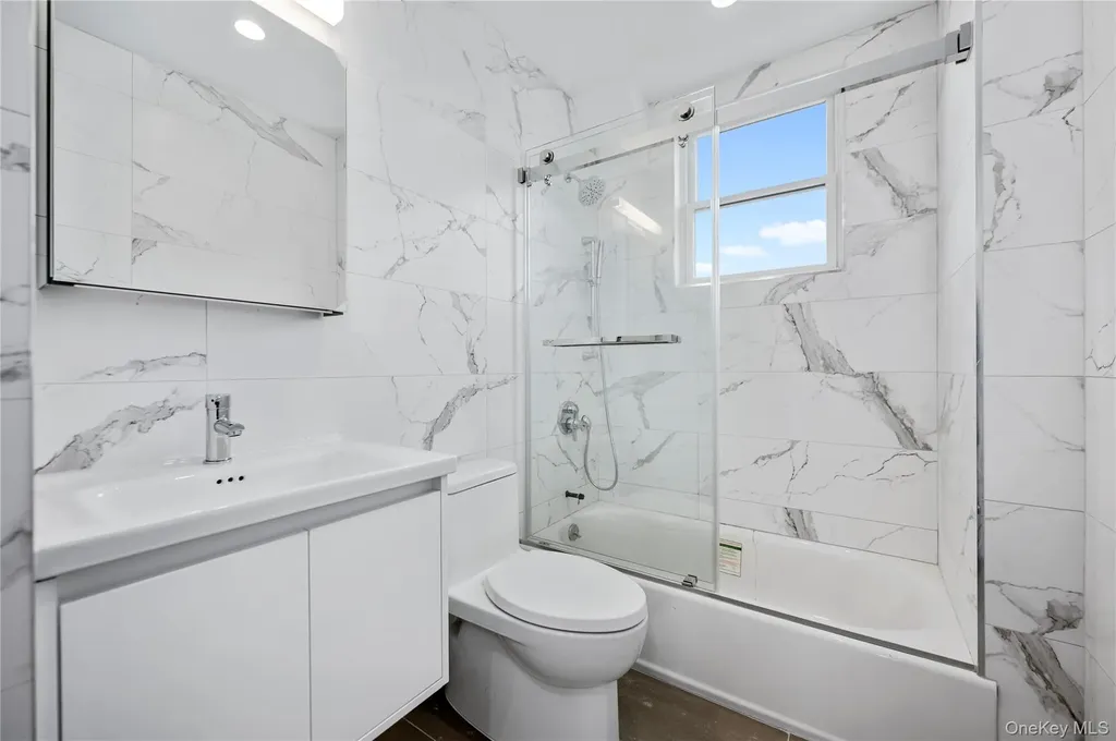 50 W Broadway Long Beach NY 11561