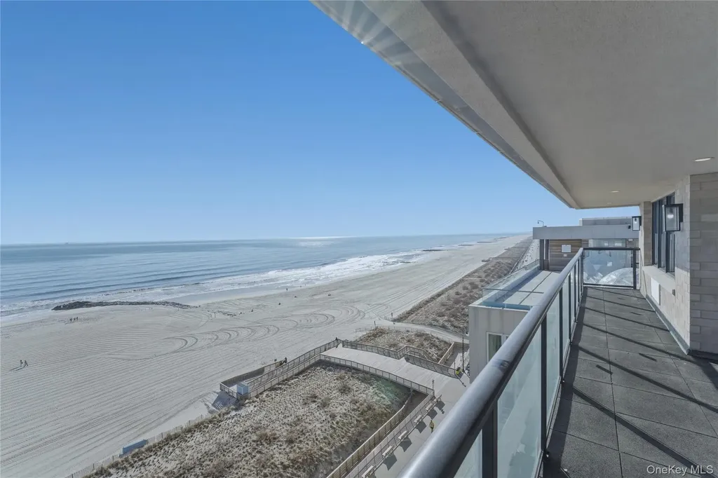 50 W Broadway Long Beach NY 11561