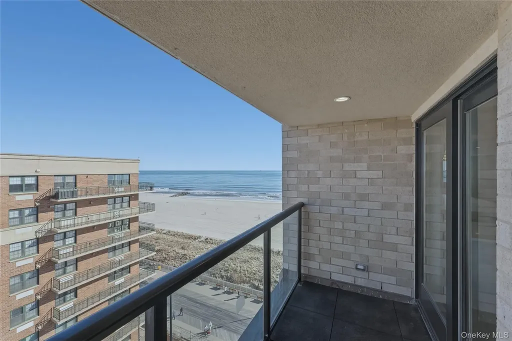 50 W Broadway Long Beach NY 11561