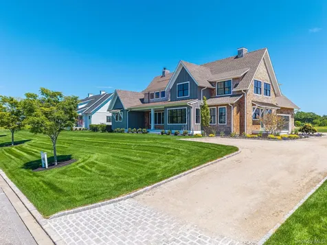35 Club Drive Baiting Hollow NY 11933