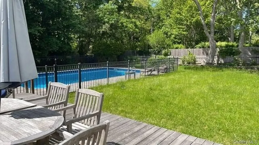 35 Maple Street Westhampton Beach NY 11978
