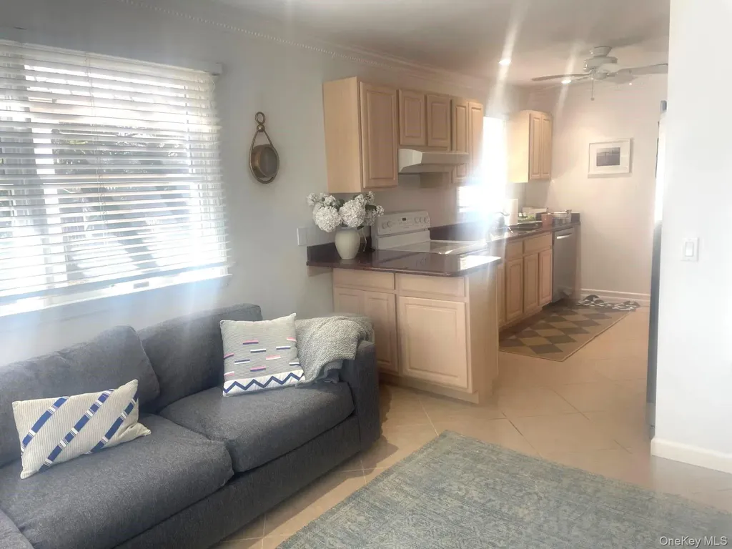 35 Maple Street Westhampton Beach NY 11978