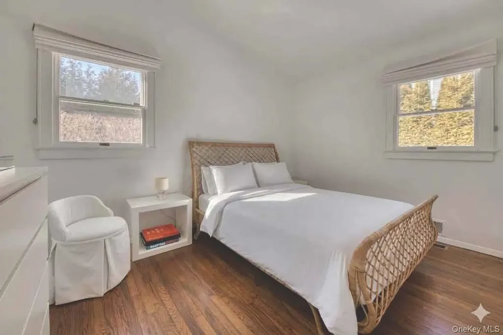 8 Romana Drive Hampton Bays NY 11946