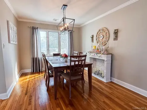 1525 Pea Pond Road Bellmore NY 11710