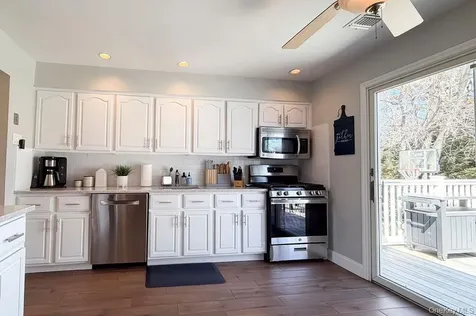 1525 Pea Pond Road Bellmore NY 11710