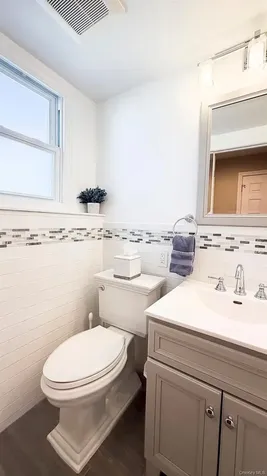 1525 Pea Pond Road Bellmore NY 11710
