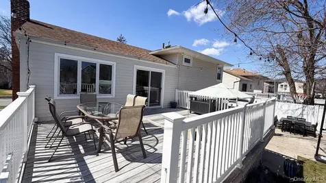 1525 Pea Pond Road Bellmore NY 11710
