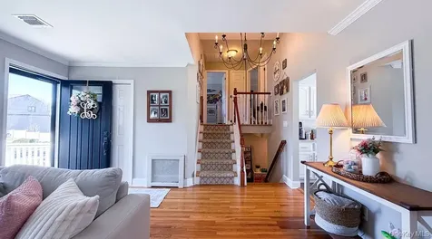 1525 Pea Pond Road Bellmore NY 11710