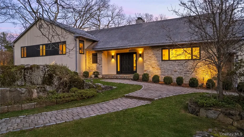 112 Woodlands Road Harrison NY 10528