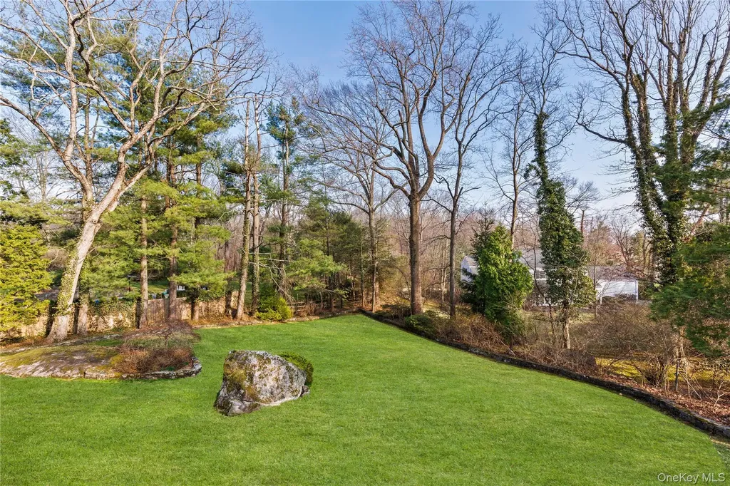 112 Woodlands Road Harrison NY 10528