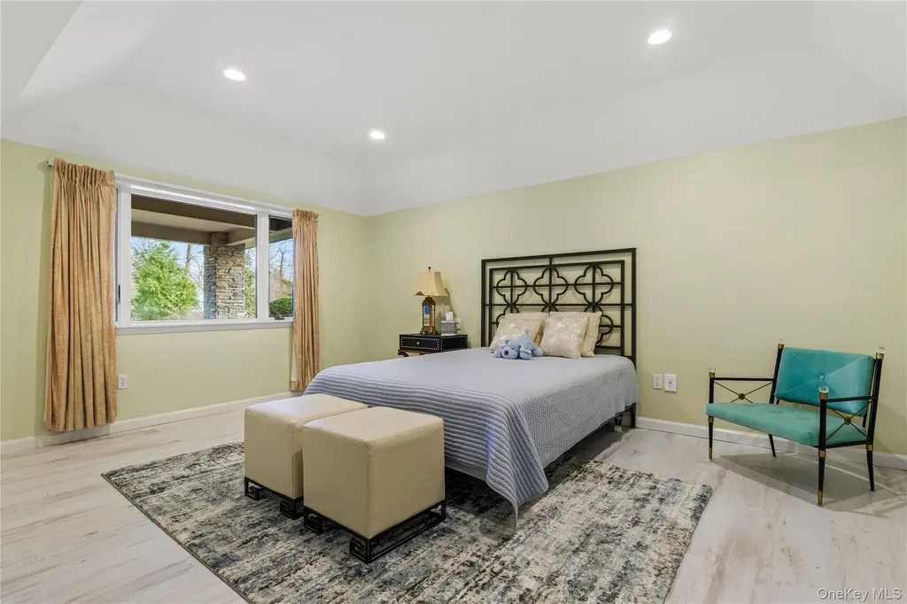 112 Woodlands Road Harrison NY 10528
