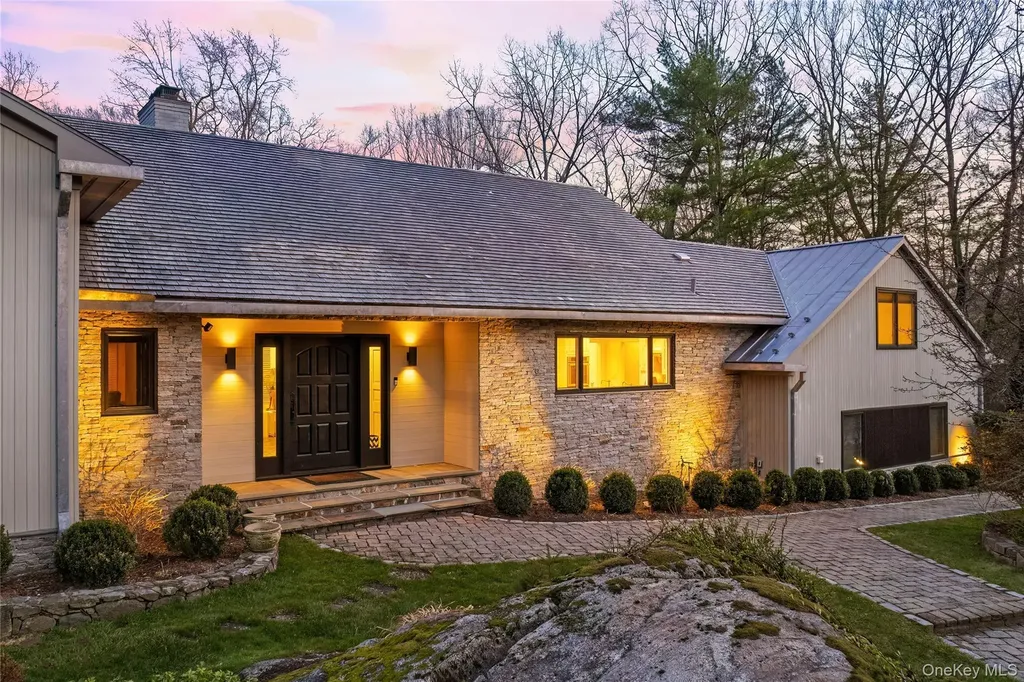 112 Woodlands Road Harrison NY 10528