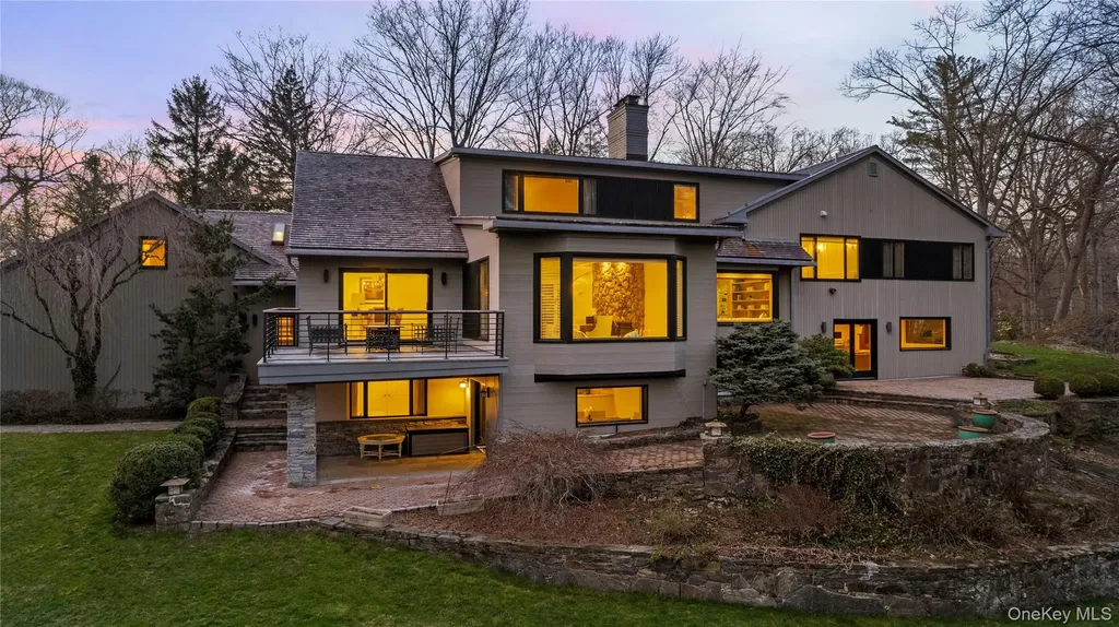 112 Woodlands Road Harrison NY 10528