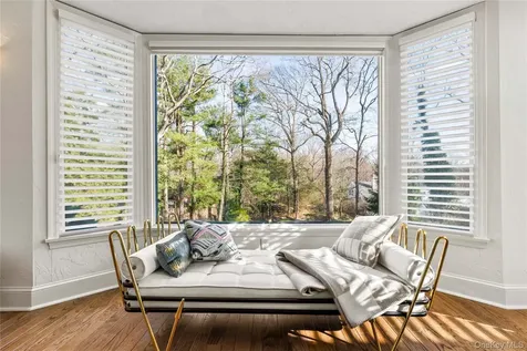 112 Woodlands Road Harrison NY 10528