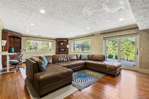 112 Woodlands Road Harrison NY 10528