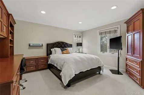 112 Woodlands Road Harrison NY 10528
