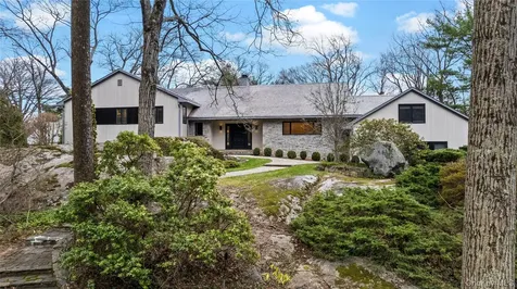 112 Woodlands Road Harrison NY 10528