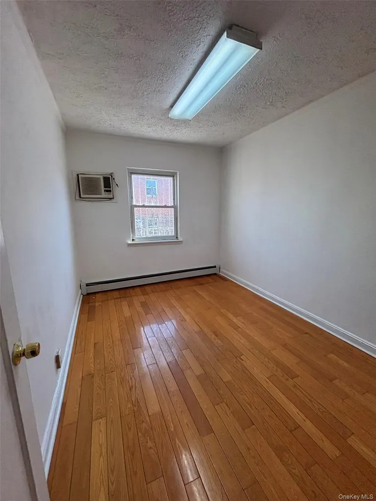 60-03 146th Street Flushing NY 11355