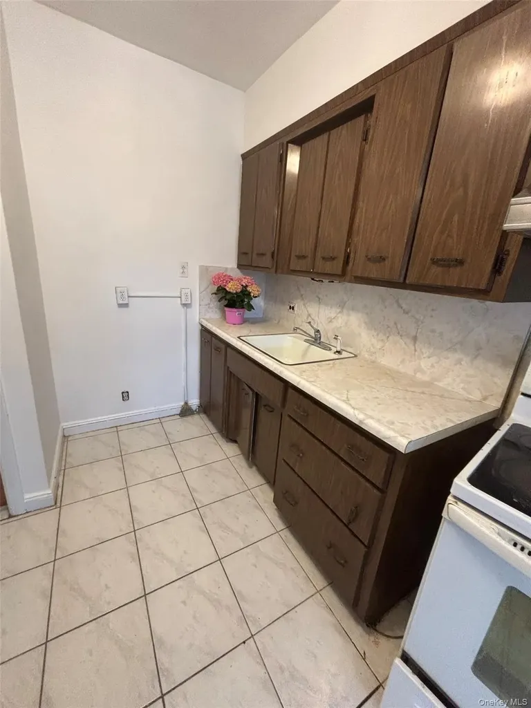 60-03 146th Street Flushing NY 11355