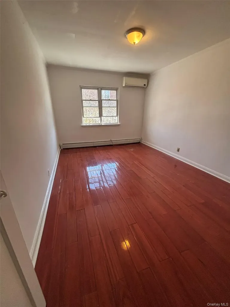 60-03 146th Street Flushing NY 11355