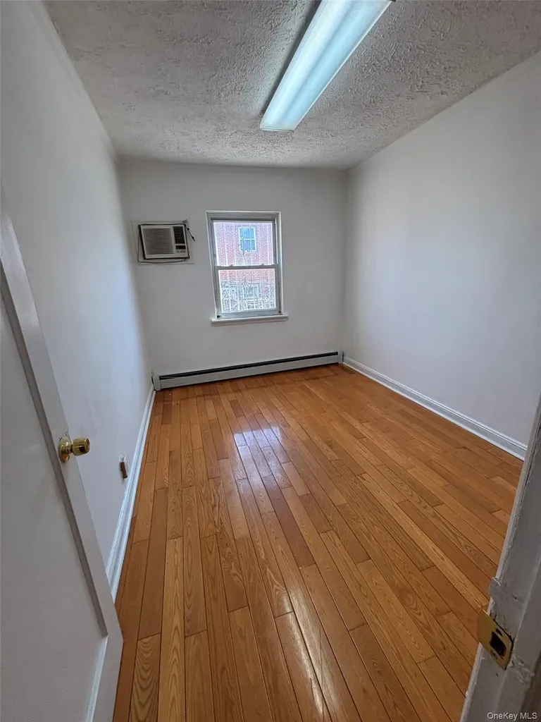 60-03 146th Street Flushing NY 11355