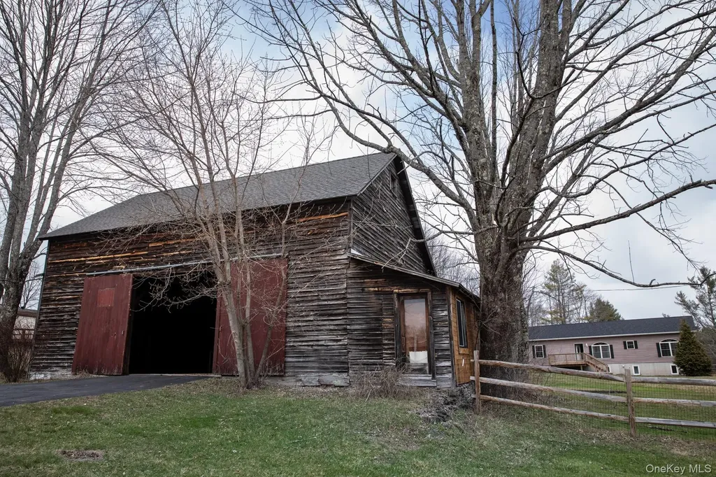 19 Tomel Road Cochecton NY 12726