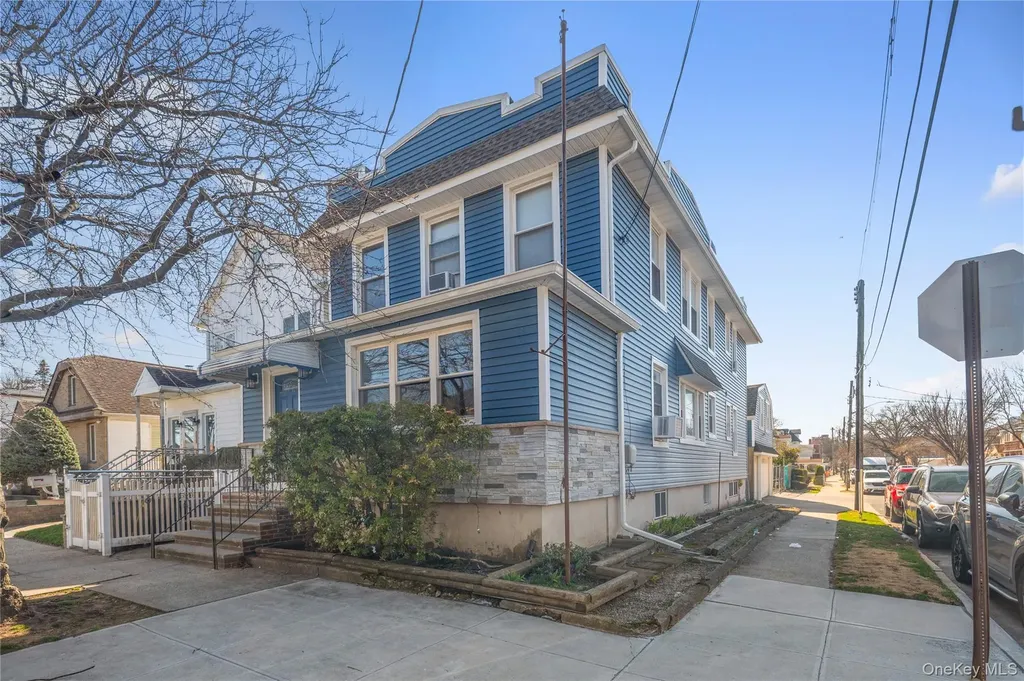 7526 166th Street Fresh Meadows NY 11366