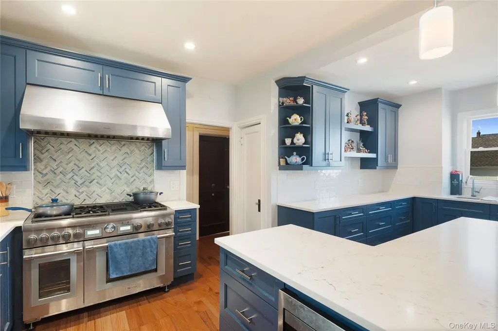 7526 166th Street Fresh Meadows NY 11366