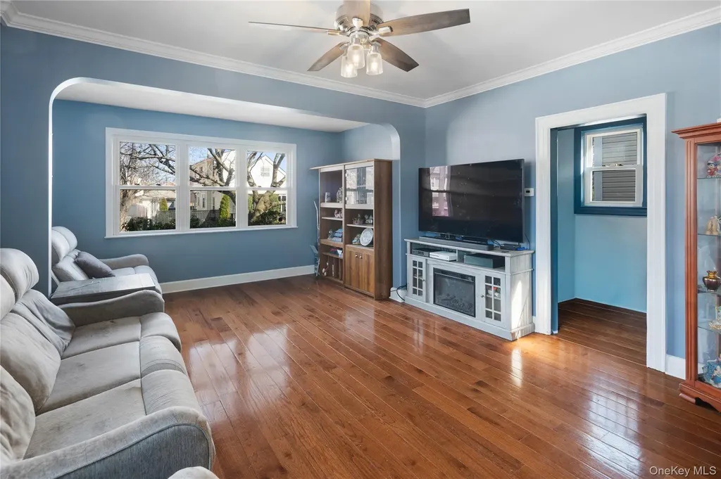 7526 166th Street Fresh Meadows NY 11366