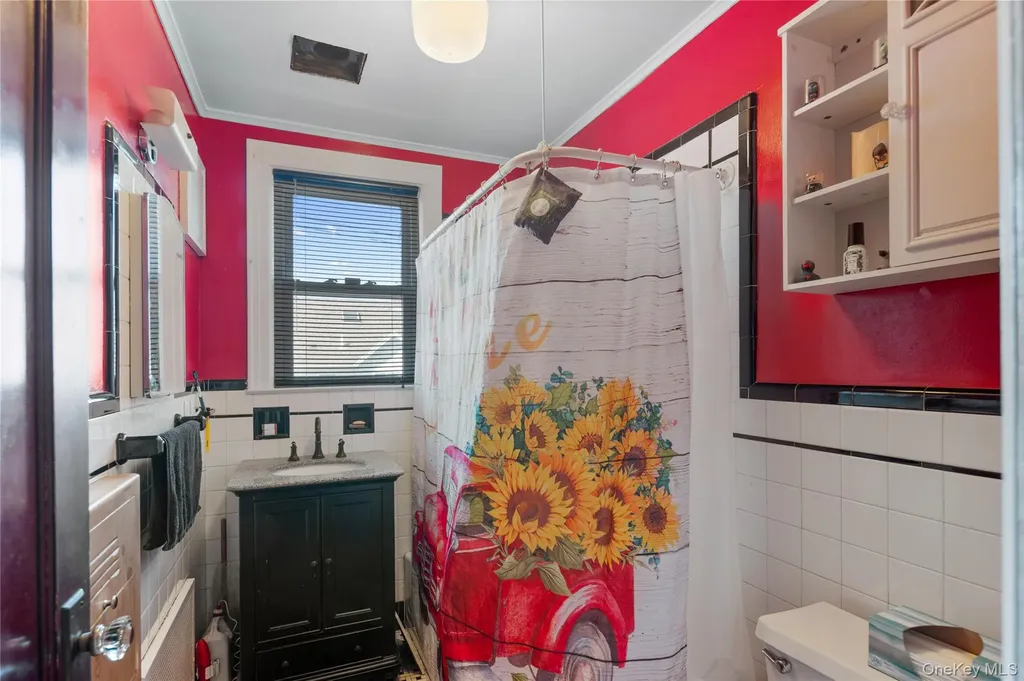7526 166th Street Fresh Meadows NY 11366