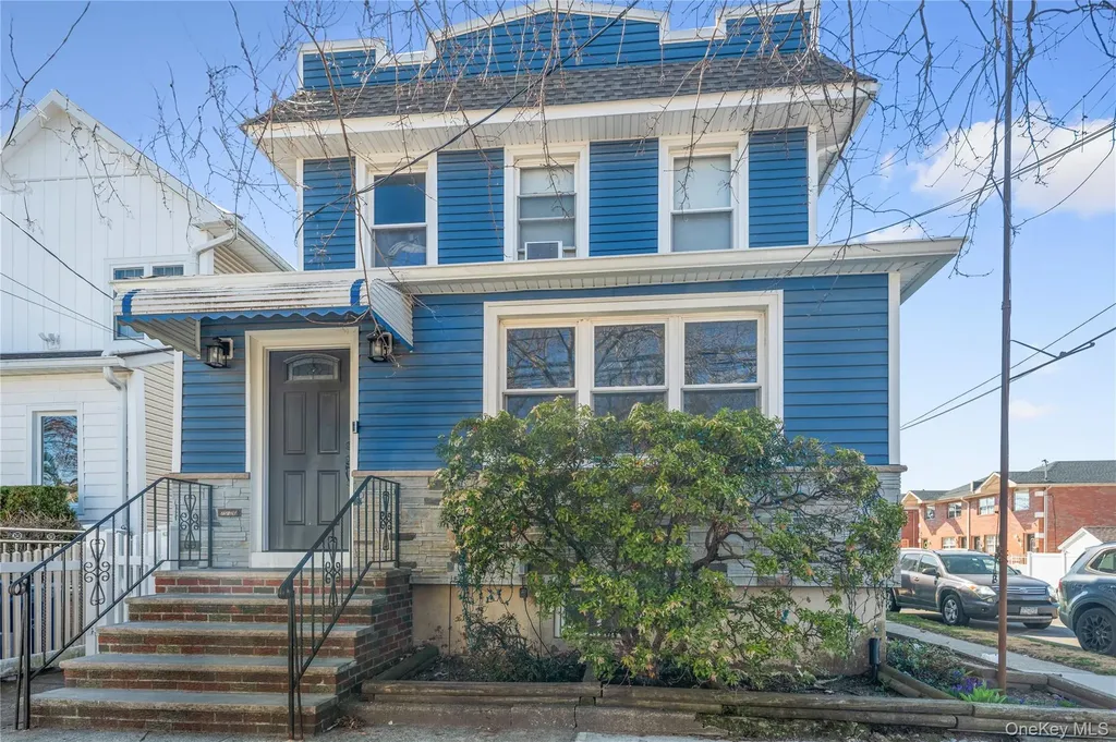 7526 166th Street Fresh Meadows NY 11366
