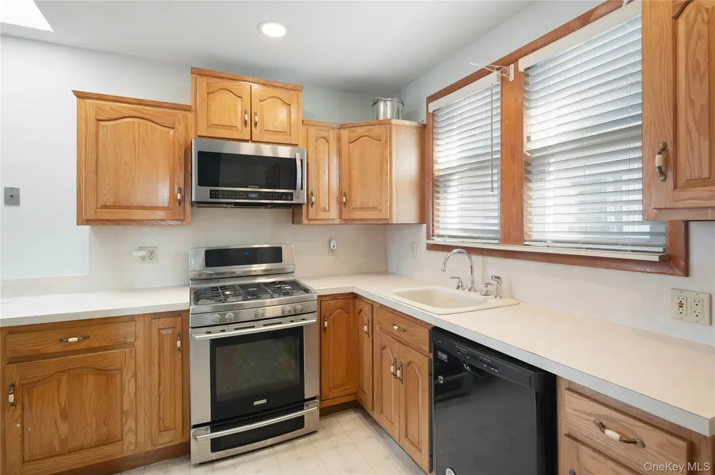 7526 166th Street Fresh Meadows NY 11366