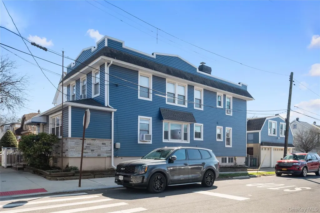 7526 166th Street Fresh Meadows NY 11366