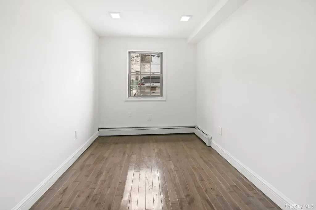 4828 Barnes Avenue Bronx NY 10470