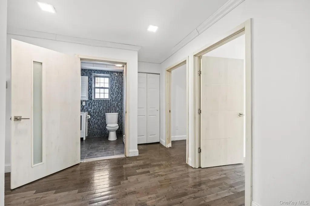 4828 Barnes Avenue Bronx NY 10470