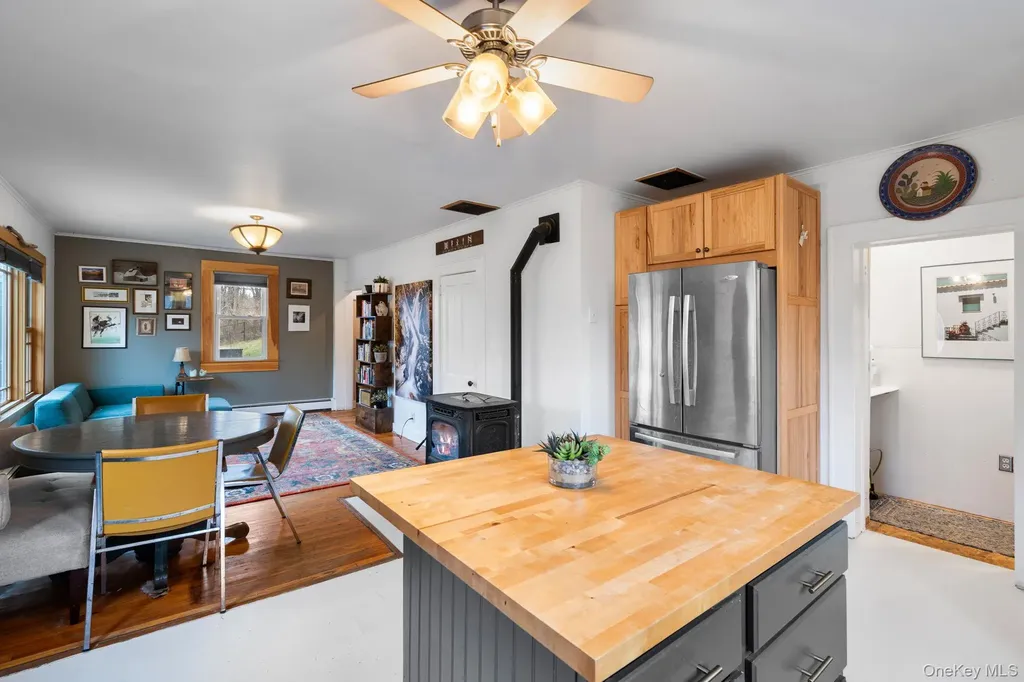 4721 State Route 9g Germantown NY 12526