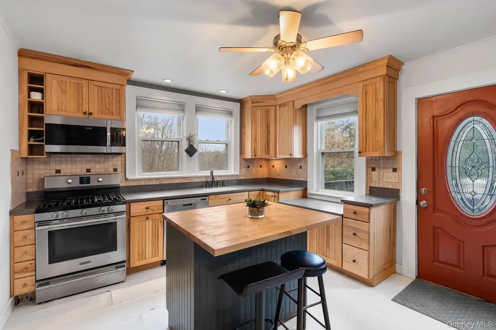 4721 State Route 9g Germantown NY 12526