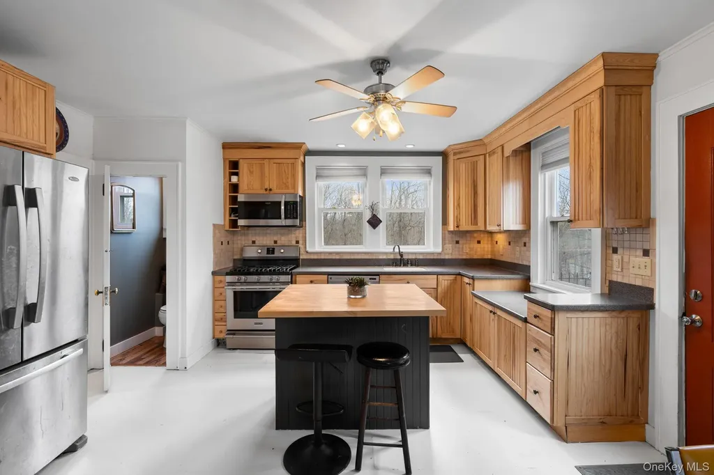 4721 State Route 9g Germantown NY 12526