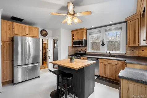 4721 State Route 9g Germantown NY 12526
