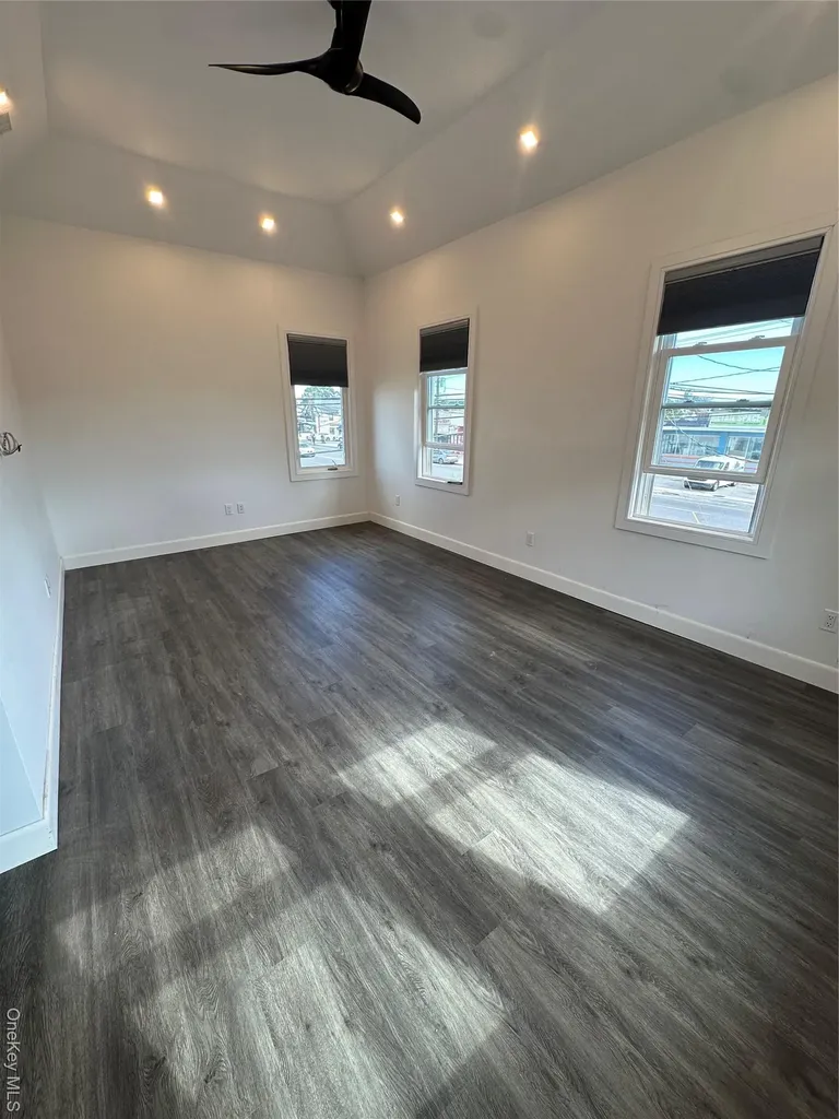 1 Burnside Avenue Lawrence NY 11559