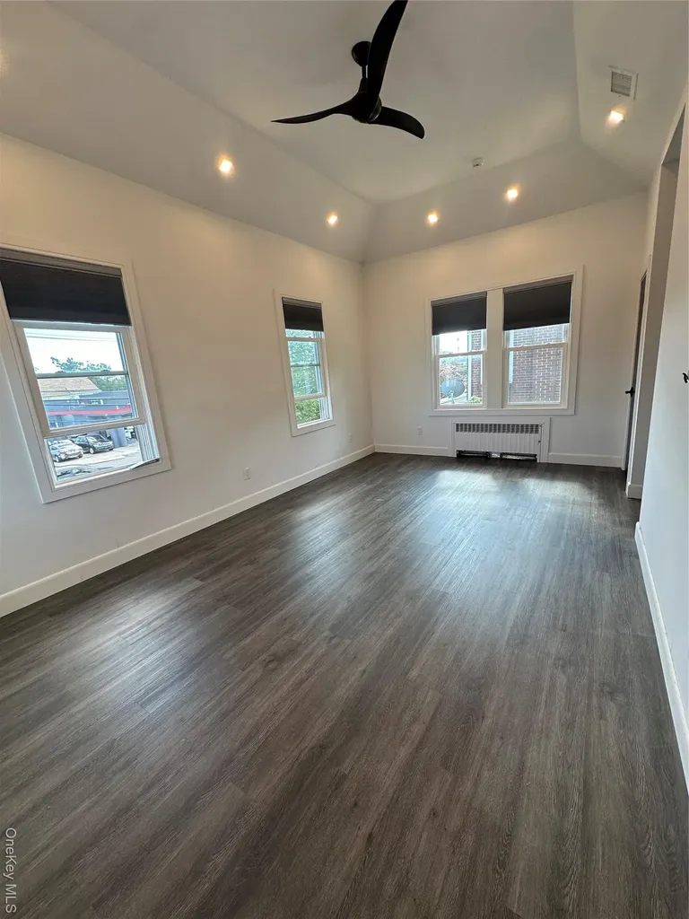 1 Burnside Avenue Lawrence NY 11559