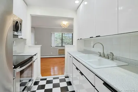 555 Central Park Avenue Scarsdale NY 10583
