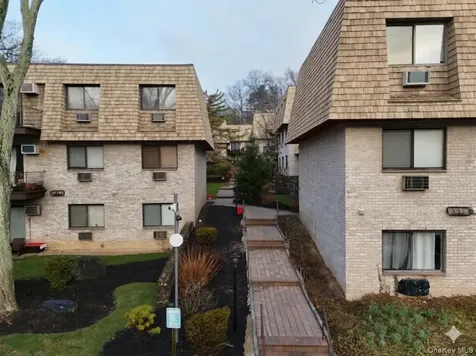 555 Central Park Avenue Scarsdale NY 10583