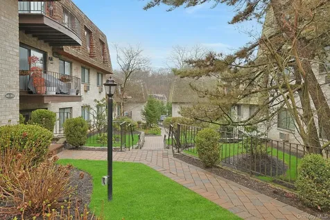 555 Central Park Avenue Scarsdale NY 10583