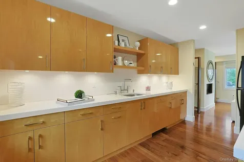 171 Griffen Avenue Scarsdale NY 10583