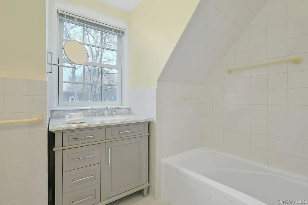 92 Walworth Avenue Scarsdale NY 10583