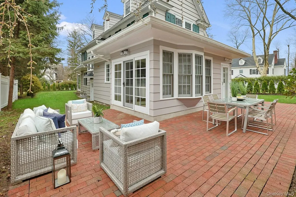 92 Walworth Avenue Scarsdale NY 10583