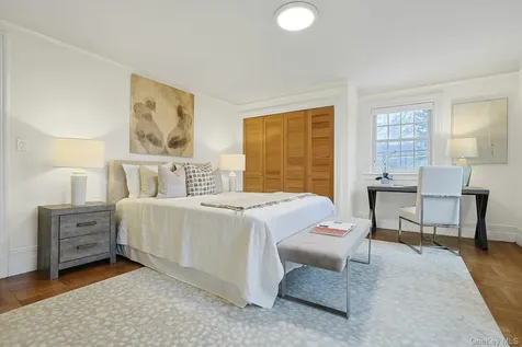 92 Walworth Avenue Scarsdale NY 10583